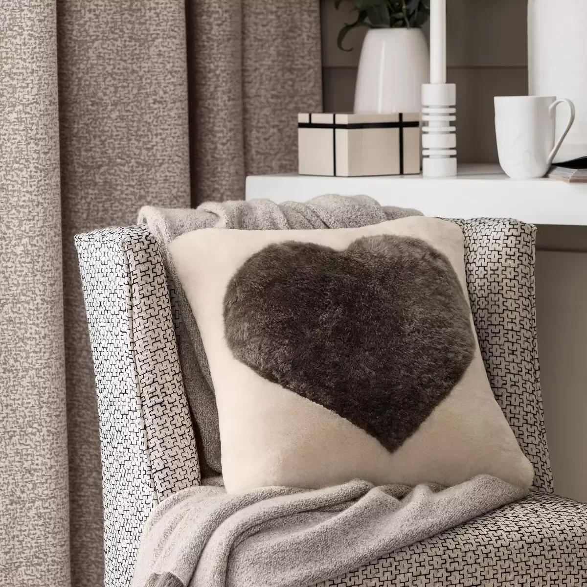 Decorative pillow MUNIER  
