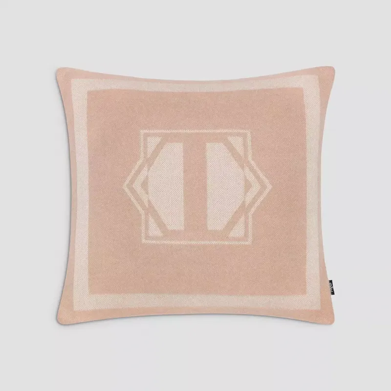Decorative pillow СALIENTE