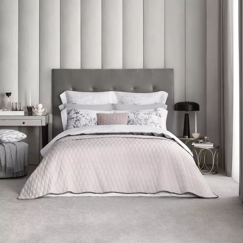 Bedspread MORETTO