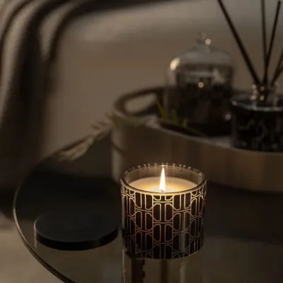 Scented candle SANDALWOOD & CAMILLA